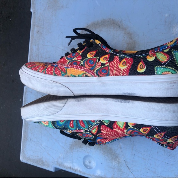 Van’s Rare Classic Lace Up Skate Shoes Mandala Peacock Feather Design Sneakers - Picture 16 of 16